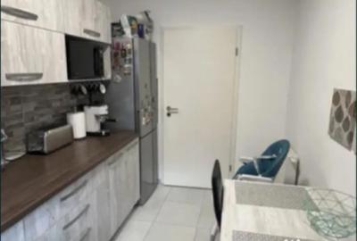 Apartament cu 2 camere decomandat în Tractorul - 3