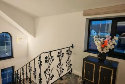 Casă modernă, complet utilată, vedere la munți – Cristian - 11