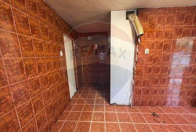 Spa?iu comercial cu trafic pietonal De Inchiriat - 3