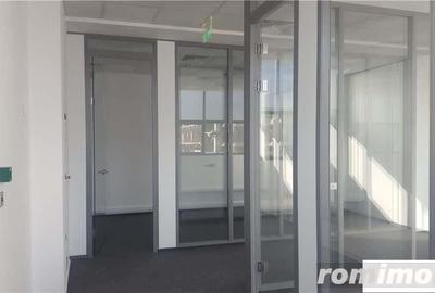 Spațiu comercial, de 3,000 mp, în Moșilor