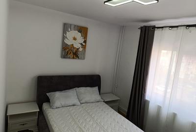 Apartament cu 2 camere semidecomandat în Craiovița Nouă