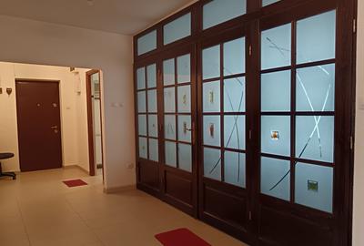 Central, spatiu comercial 90mp - 4