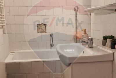 Apartament cu 3 camere semidecomandat, mobilat în Central - 5