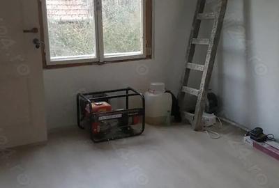 Cas de vinzare in Ocna Sibiului din piatr anul construc?iei 2019 . - 1