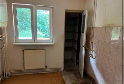 Apartament cu 4 camere, decomandat - zona Racadau - 8