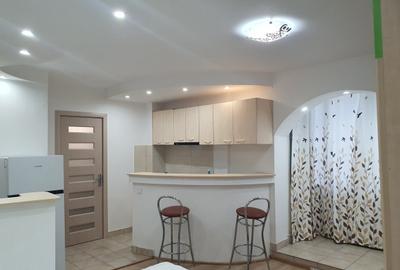 Garsoniera Piata Unirii, bloc stradal cu CENTRALA, mobilata si utilata modern - 1