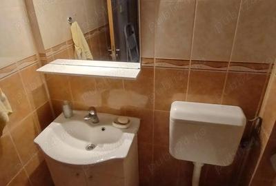 Apartament cu 3 camere semidecomandat în Central - 8