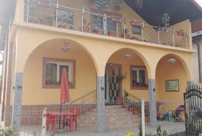 Casa cu mansarda in centru Loc Belcesti jude?ul Ia?i - 3