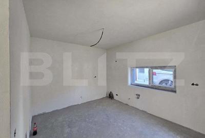 Casă cu 5 camere cu Teren 486 Mp în Central