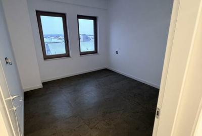 Apartament cu 3 camere decomandat în Exterior Vest - 4