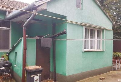 De vanzare casa,3 camere,garaj,anexe,curent trifazic , de la proprietar - 1