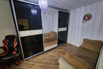 Apartament cu 2 camere nedecomandat, mobilat în Micro III - 3