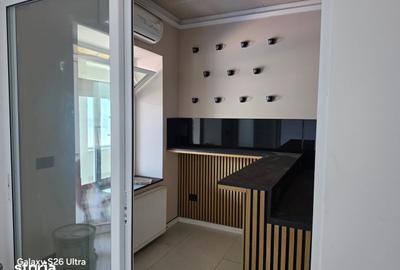 Spațiu comercial, de 22 mp, în Central - 7