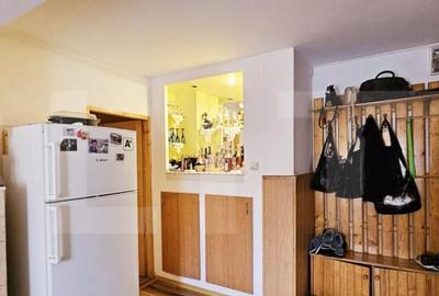 Apartament de vanzare, cu 3 camere, decomandat, 68mp, parter - 3