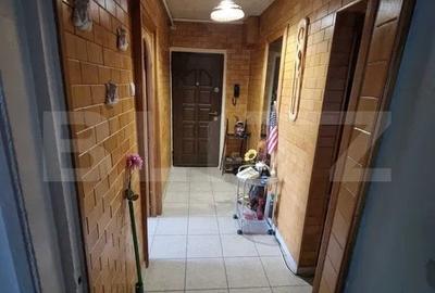 Apartament de vanzare cu 3 camere, 76 mp utili, zona Carpati 2 - 4