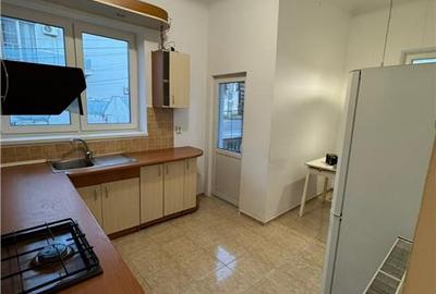 Apartament cu 2 camere decomandat în Central - 3