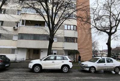 Apartament cu 3 camere decomandat în Tineretului - 8