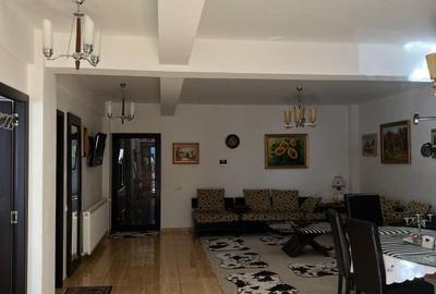 Vila Matei Busteni pret 420000€ negociabil - 9