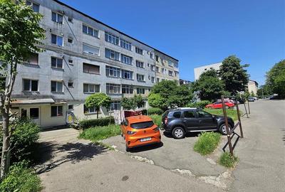 Apartament cu 2 camere nedecomandat în Central