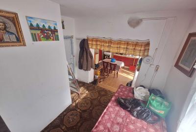 Casă cu 3 camere în Petelea - 2