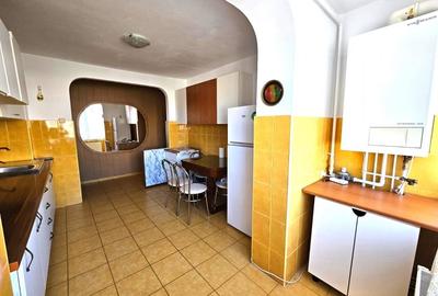 Inchiriere apartament 3 camere - Bd. Victoriei, decomandat, mobilat, disponibil