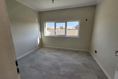 Casă cu 5 camere cu Teren 440 Mp în Săcălaz - 4