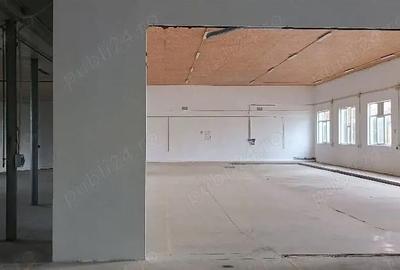 Spațiu comercial, de 1 mp, în Central - 4