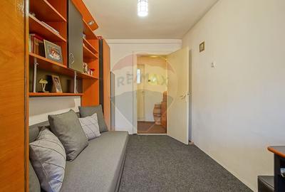 Casă cu 7 camere cu Canalizare în Centrul Civic - 24