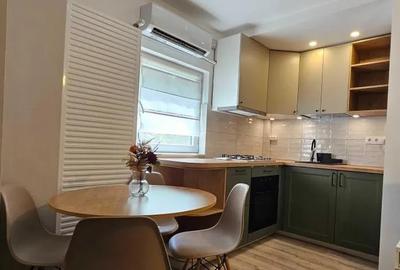 Apartament cu 2 camere semidecomandat, mobilat în Decebal