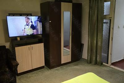 Proprietar inchiriez apartament o camera - 1