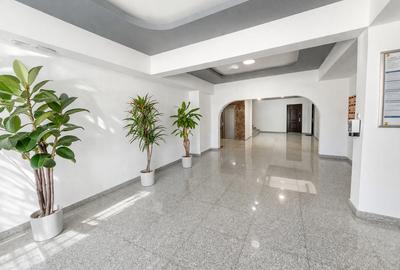 Apartament cu 3 camere decomandat, mobilat în 13 Decembrie - 12