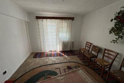 Apartament 4 camere , etaj 2, zona Sud - Paco, liber - 9