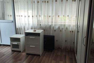 Apartament cu 2 camere semidecomandat în Baba Novac