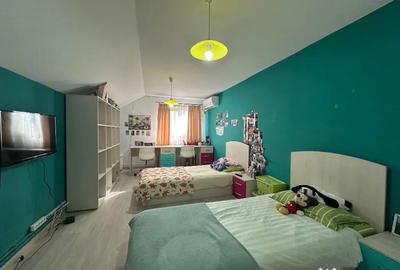 Casă cu 5 camere cu Teren 3784 Mp în Cornești - 4