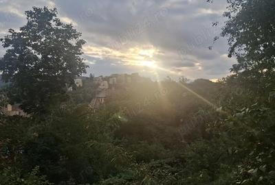 Apartament cu 3 camere decomandat în Cetatea - 4