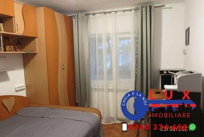 Apartament cu 4 camere decomandat în E3 - 6
