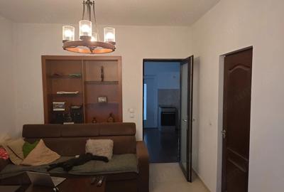 Casă cu 3 camere cu Teren 306 Mp în Central