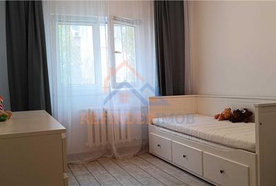 Vanzare apartament 3 camere, 77 mp, decomandat, bloc reabilitat, zona Militari - - 2