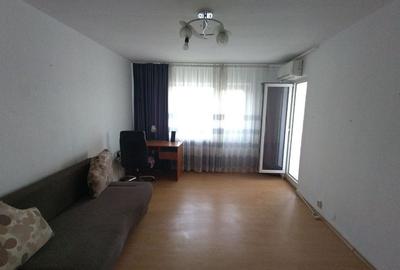 Apartament cu 2 camere decomandat în Aviației
