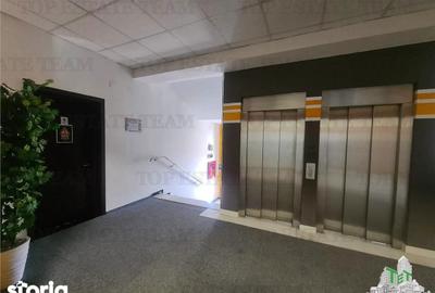 Spațiu comercial, de 110 mp, în Central