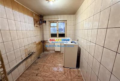 Apartament cu 3 camere semidecomandat în Vest - 4