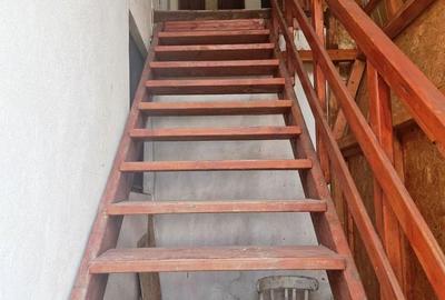 Casă cu 5 camere cu Teren 569 Mp în Central - 3