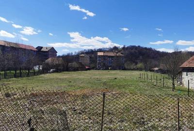 Teren de 5280 mp, în Petroșani - 1