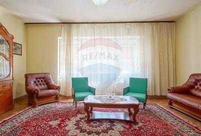 Casă cu 7 camere cu Teren 450 Mp în Central - 24