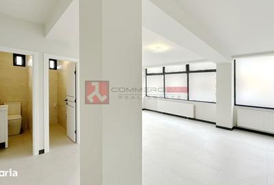 Spațiu comercial, de 65 mp, în Centrul Civic - 2