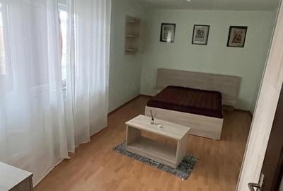 Garsonieră decomandată în Central - 5