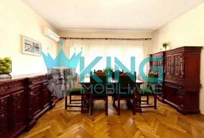 Apartament cu 4 camere decomandat, mobilat în Universitate