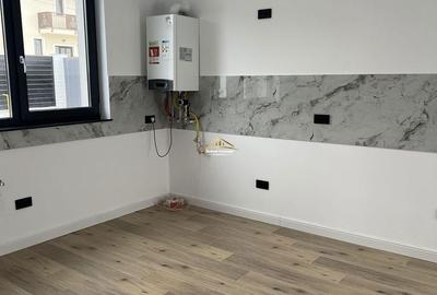 Casă cu 4 camere cu Canalizare în Central - 8