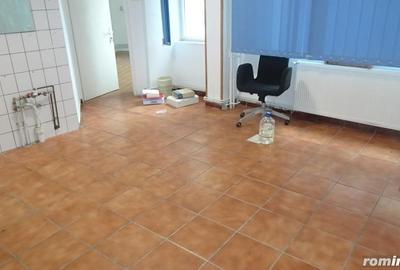 Vand spatiu comercial in Deva, zona ultracentrala ( I. Creanga), suprafata utila 70 mp, - 4