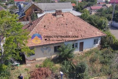 Casa de vanzare - zona 1 Mai - 3